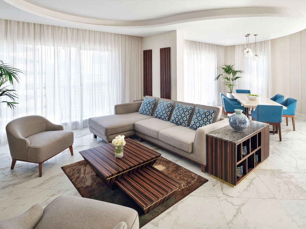 Mövenpick Hotel Apartments Downtown Dubai 23