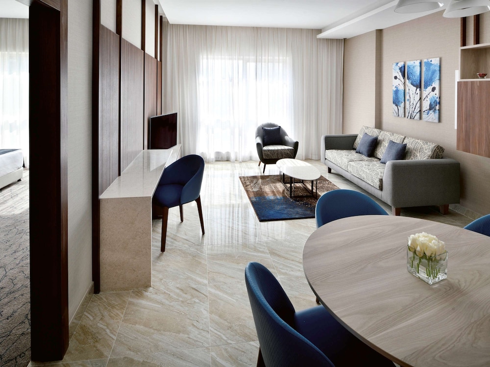 Mövenpick Hotel Apartments Downtown Dubai 14