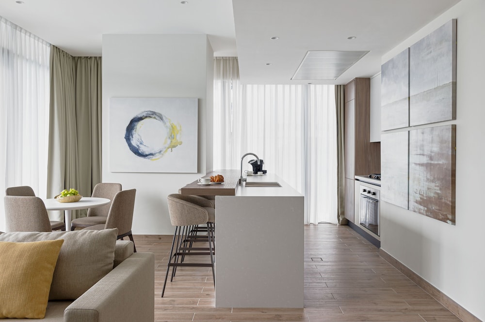Jumeirah Living Marina Gate 17