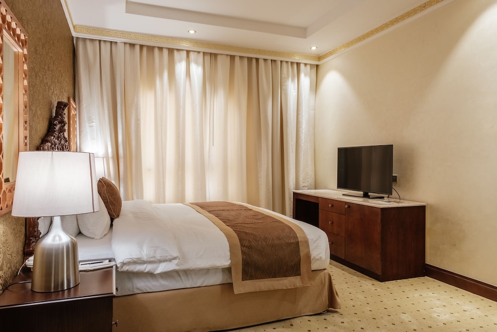 Crystal Plaza Al Majaz Hotel 3