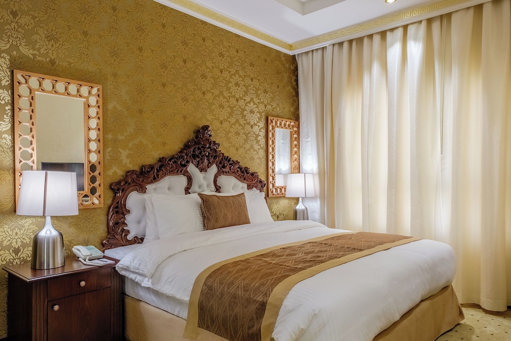 Crystal Plaza Al Majaz Hotel 5