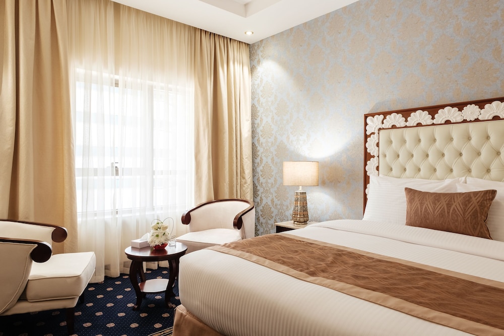 Crystal Plaza Al Majaz Hotel 4
