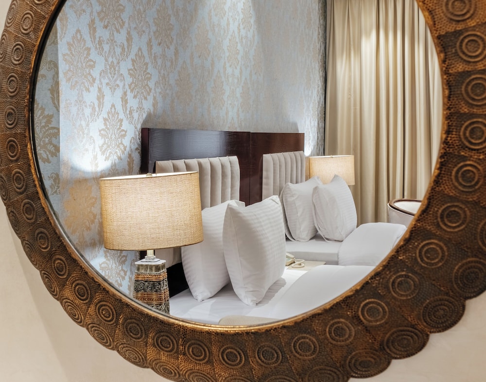 Crystal Plaza Al Majaz Hotel 2