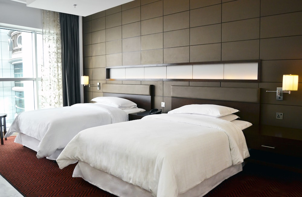 Four Points by Sheraton Sharjah 5