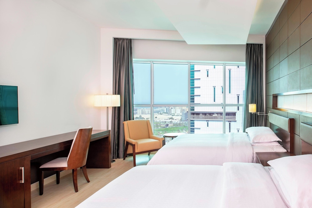Four Points by Sheraton Sharjah 9