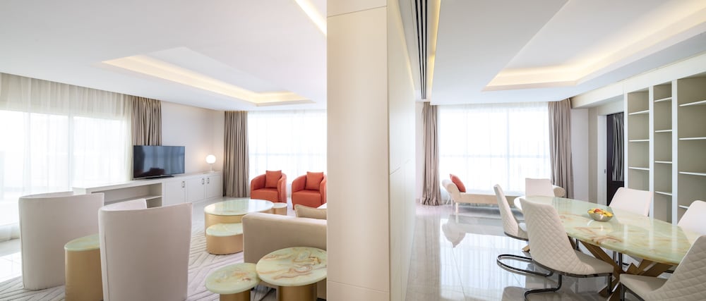 Four Points by Sheraton Sharjah 6
