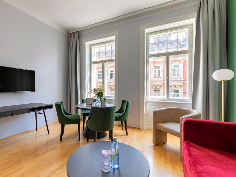 Numa Vienna Strauss 9