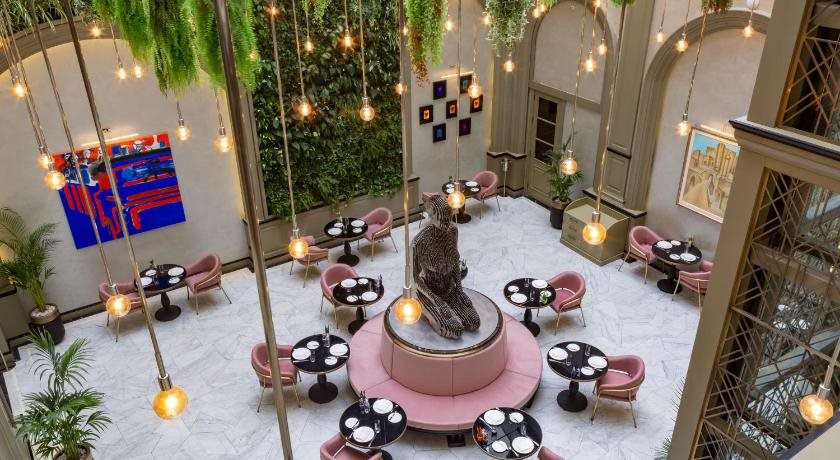 Art Gallery Hotel 1