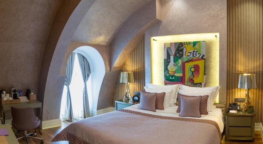 Art Gallery Hotel 6