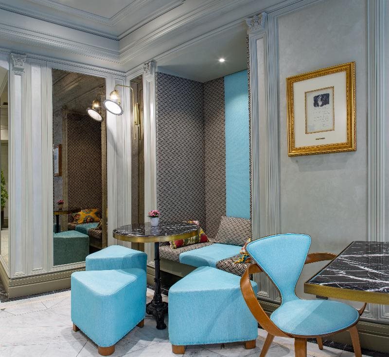 Art Gallery Hotel 7