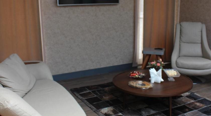 Sky Hotel 8