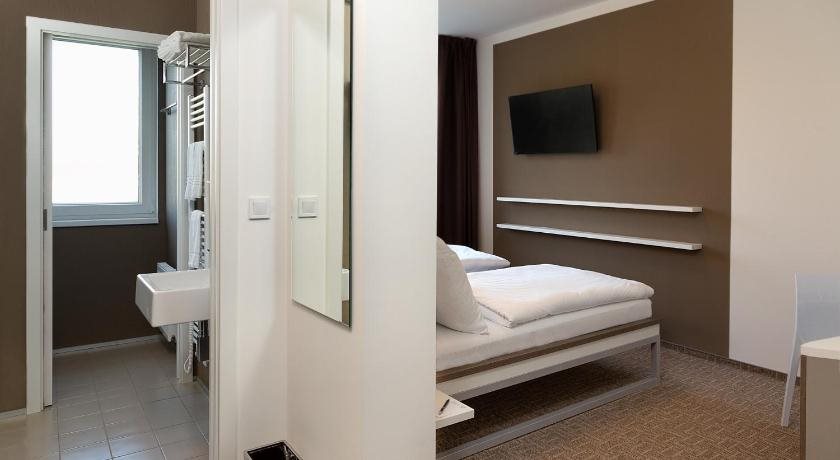 Sky Hotel Prague 6