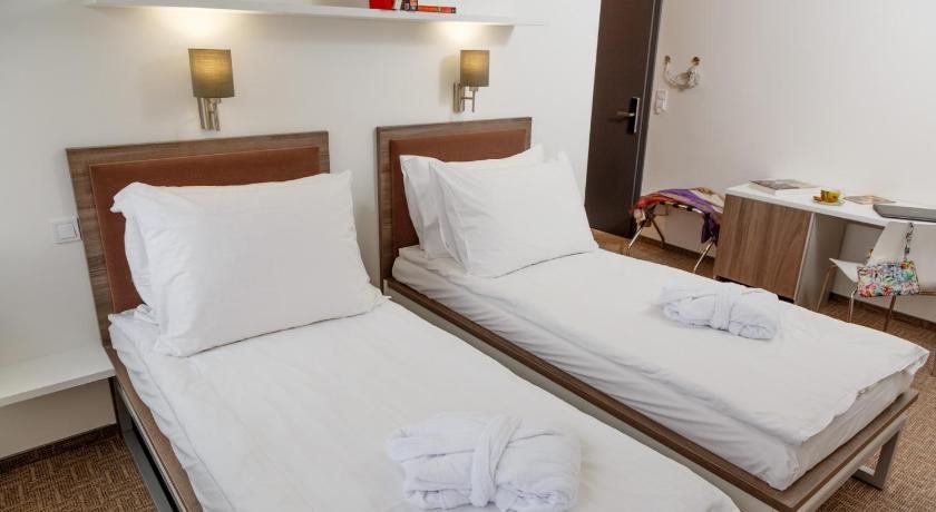 Sky Hotel Prague 9