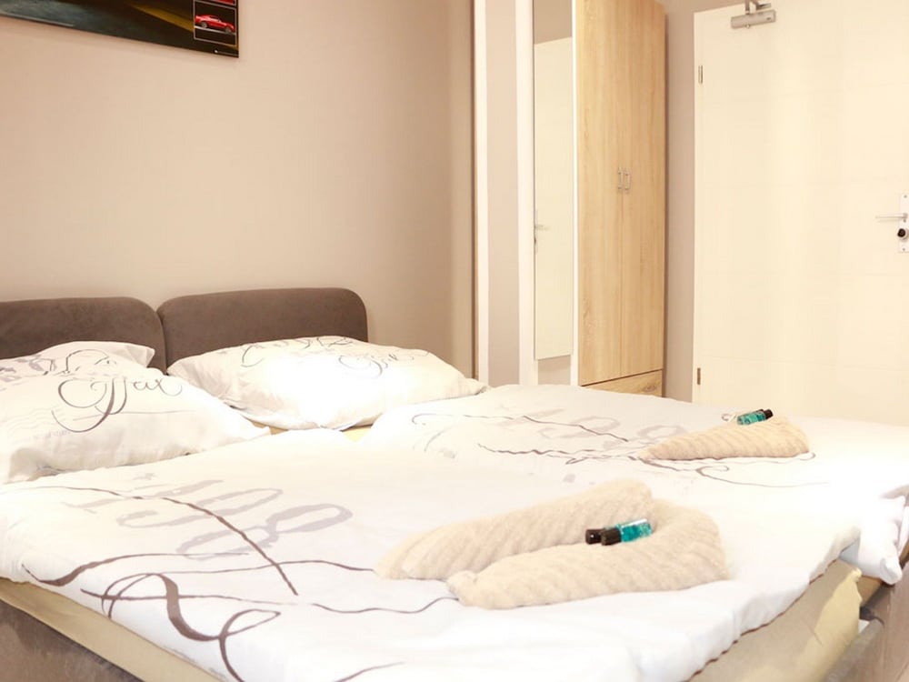 Amaya Motel 7