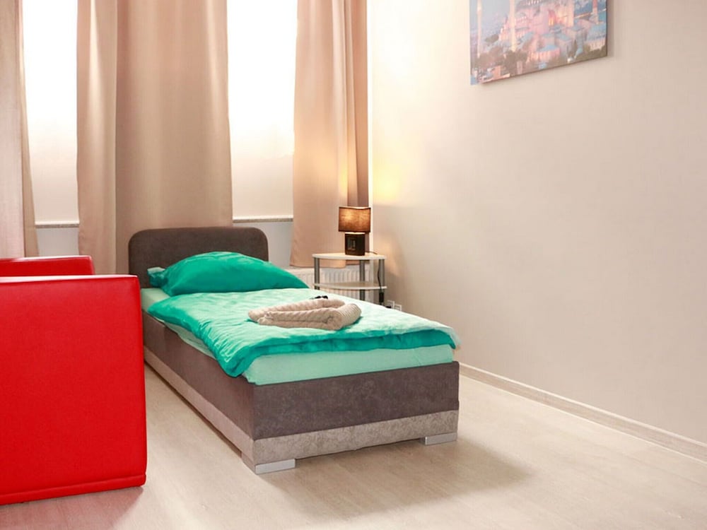 Amaya Motel 22