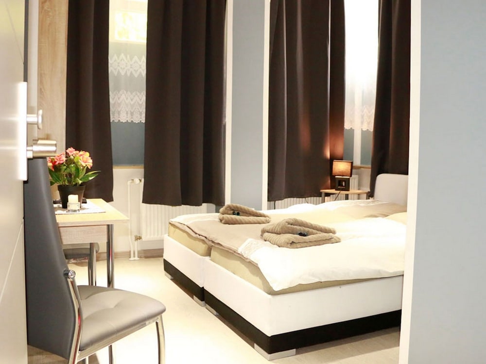 Amaya Motel 9