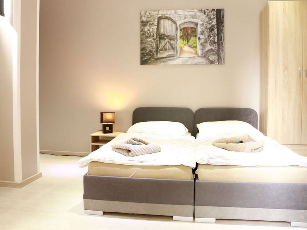 Amaya Motel 8