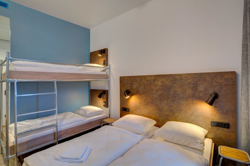 Meininger Hotel Berlin Tiergarten 5