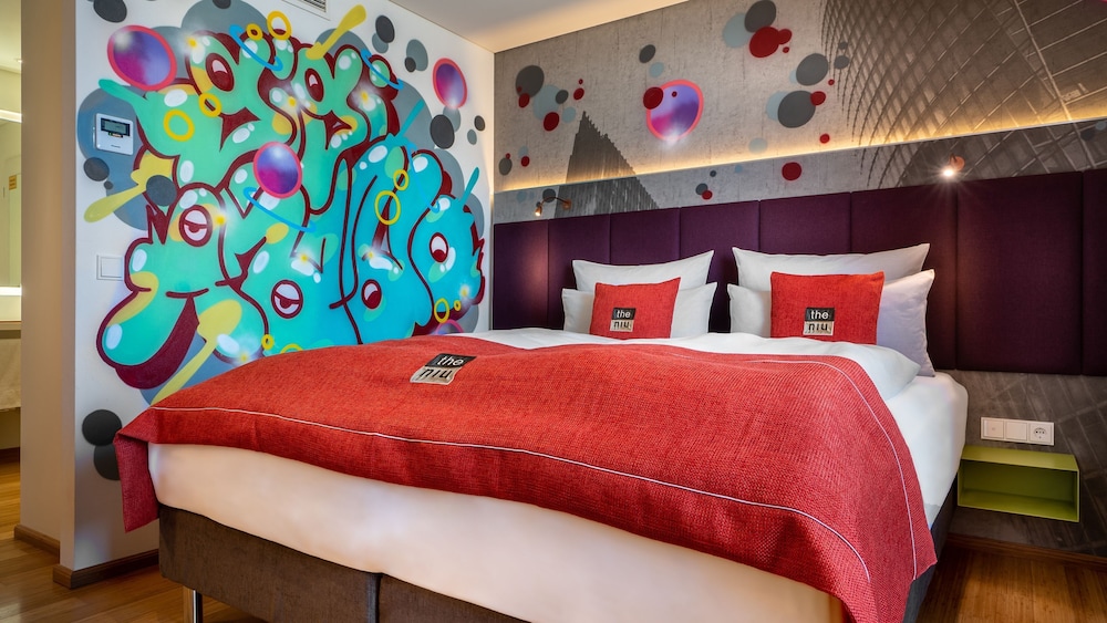 Holiday Inn - the niu, Hide Berlin Friedrichshain 7