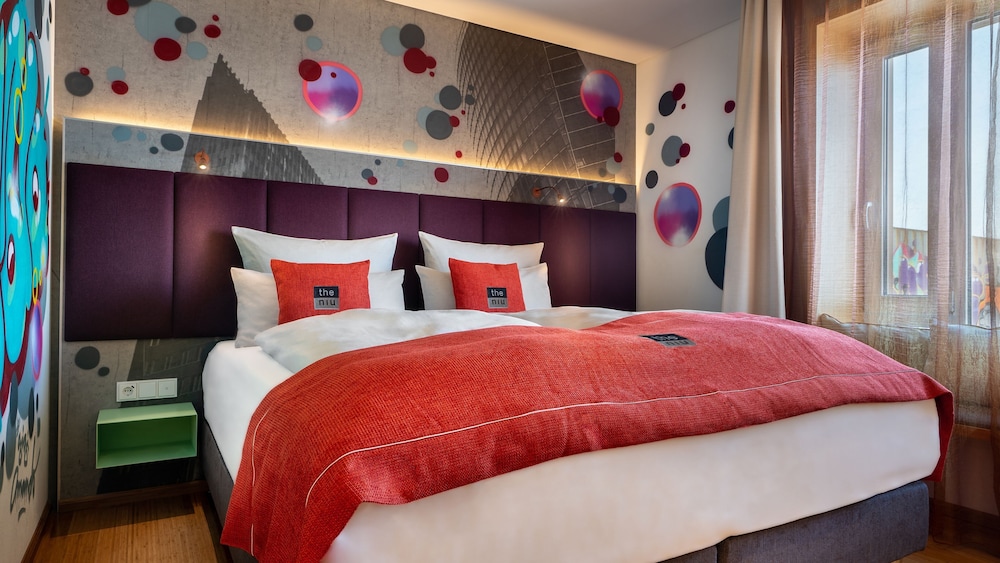 Holiday Inn - the niu, Hide Berlin Friedrichshain 5