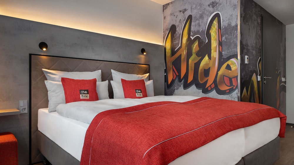 Holiday Inn - the niu, Hide Berlin Friedrichshain 4
