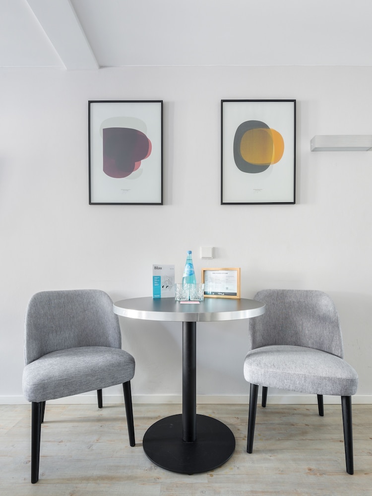 Numa Frankfurt Blau 24