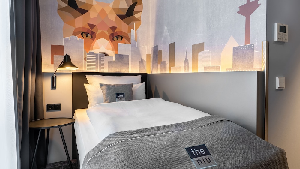 Holiday Inn - the niu, Charly Frankfurt City 12