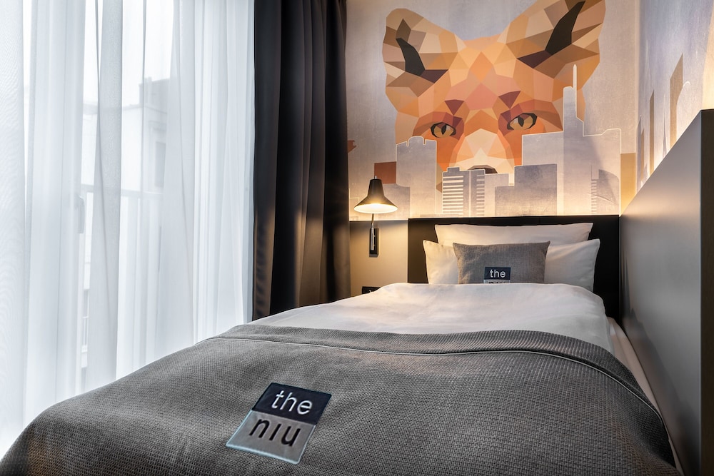 Holiday Inn - the niu, Charly Frankfurt City 8