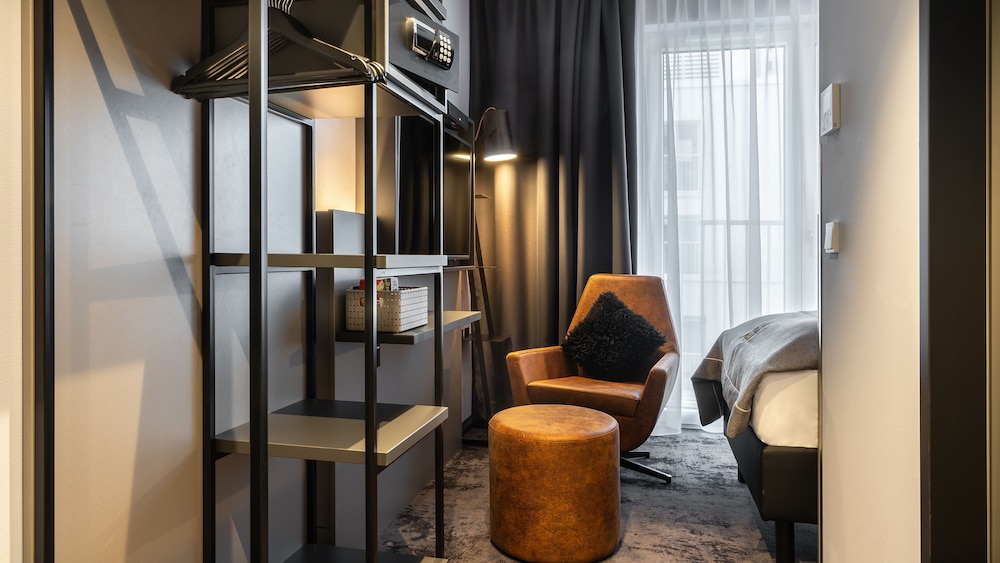 Holiday Inn - the niu, Charly Frankfurt City 19