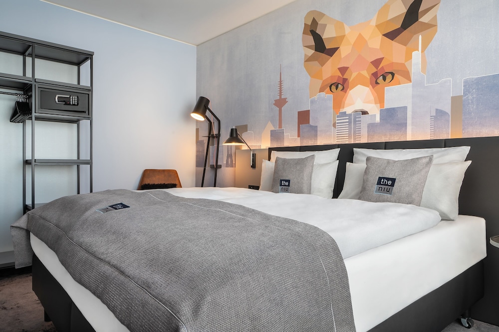 Holiday Inn - the niu, Charly Frankfurt City 9