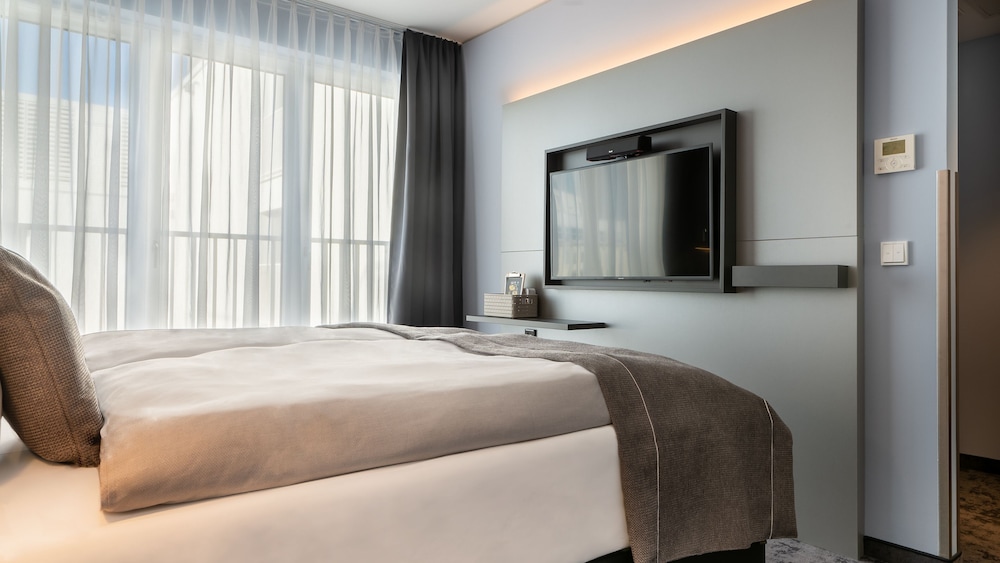 Holiday Inn - the niu, Charly Frankfurt City 17