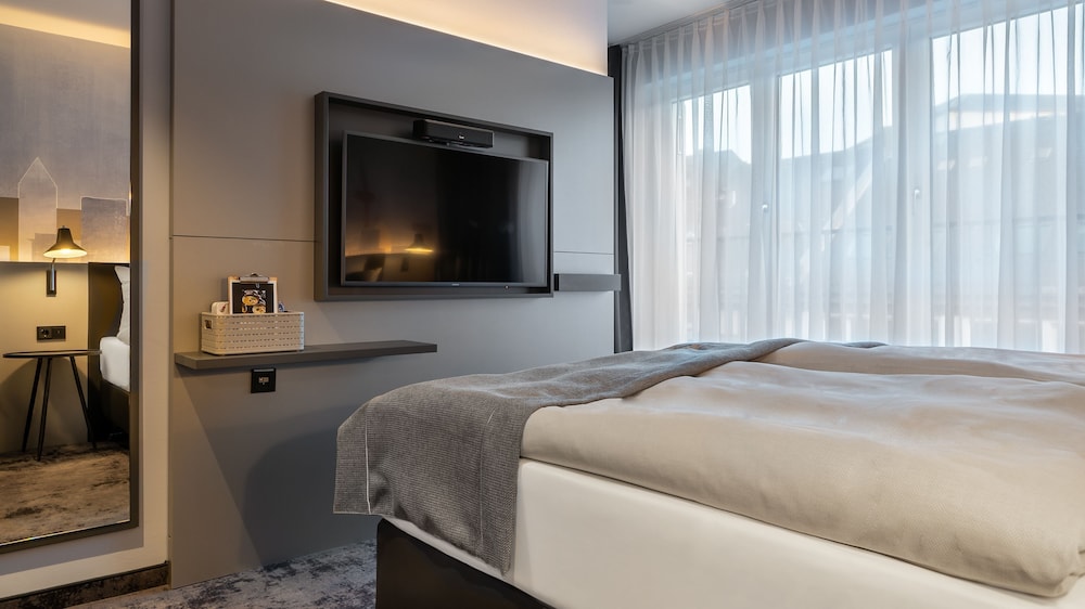 Holiday Inn - the niu, Charly Frankfurt City 13