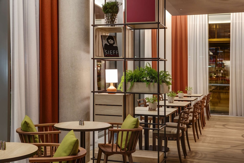 IntercityHotel Frankfurt Hauptbahnhof Süd 16