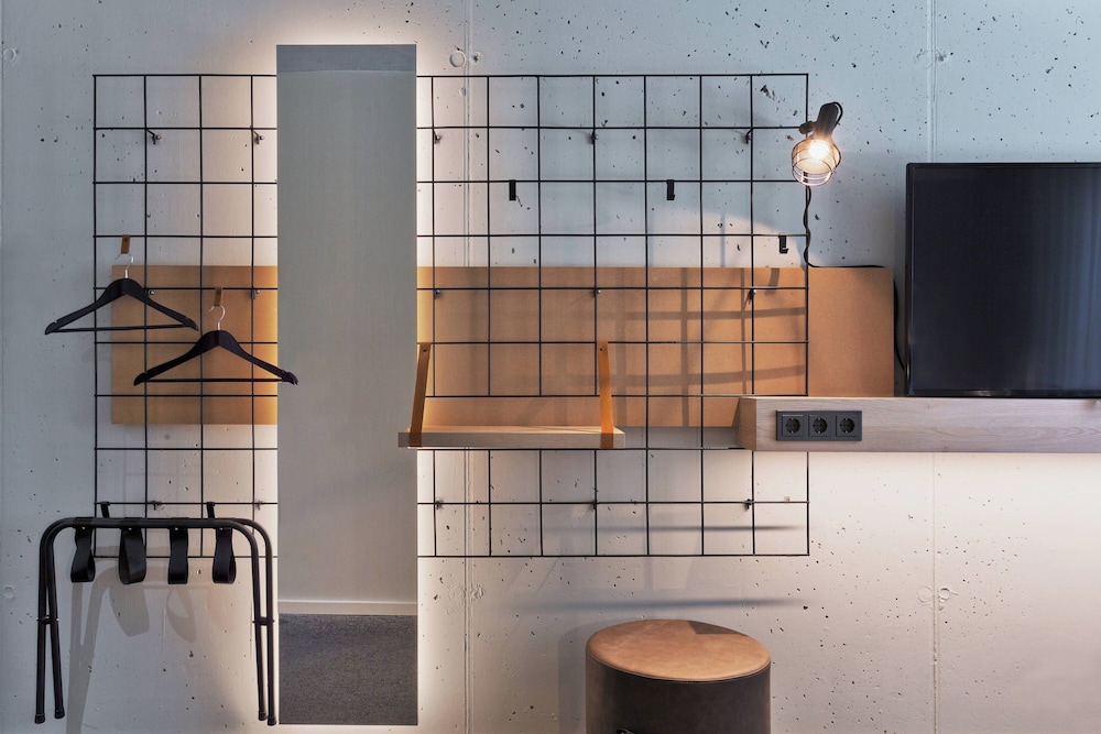 Moxy Frankfurt City Center 18