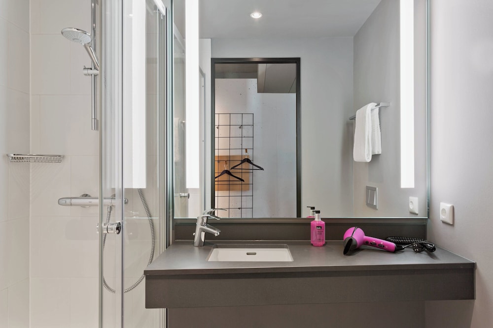 Moxy Frankfurt City Center 24
