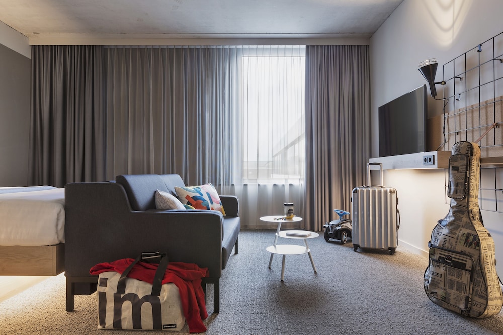 Moxy Frankfurt City Center 13