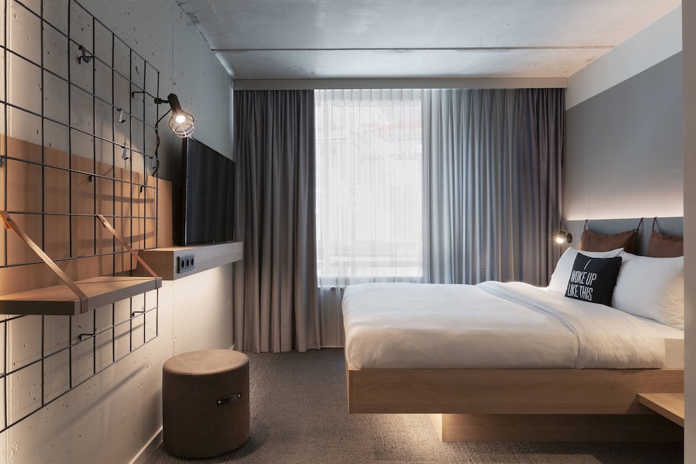 Moxy Frankfurt City Center 14
