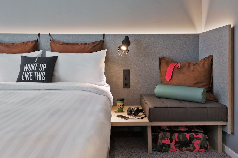Moxy Frankfurt City Center 10