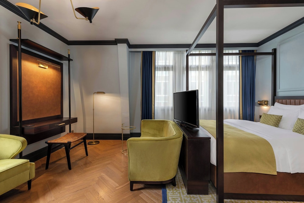LUME Boutique Hotel, Autograph Collection 10
