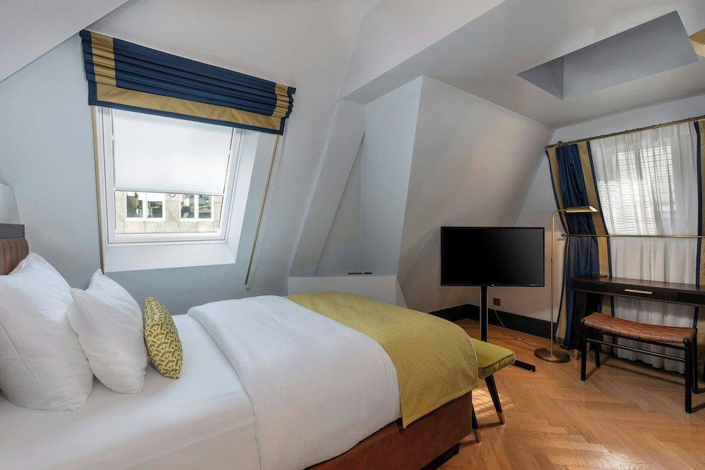 LUME Boutique Hotel, Autograph Collection 14