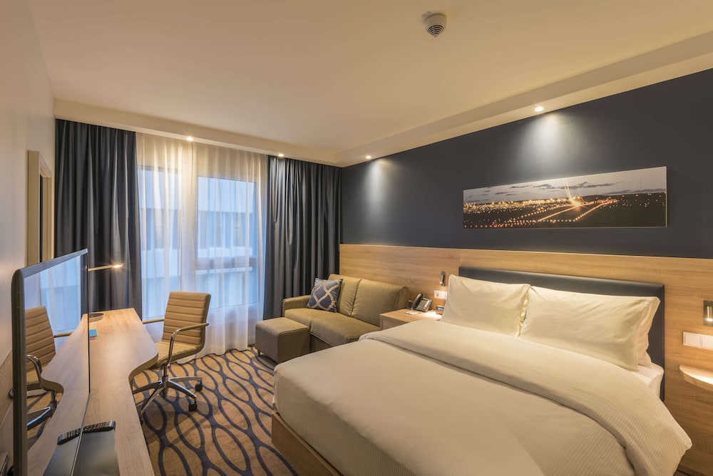 Hampton by Hilton Frankfurt Airport 13