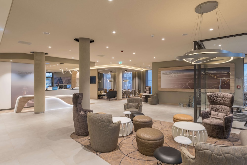 Hampton by Hilton Frankfurt Airport 5