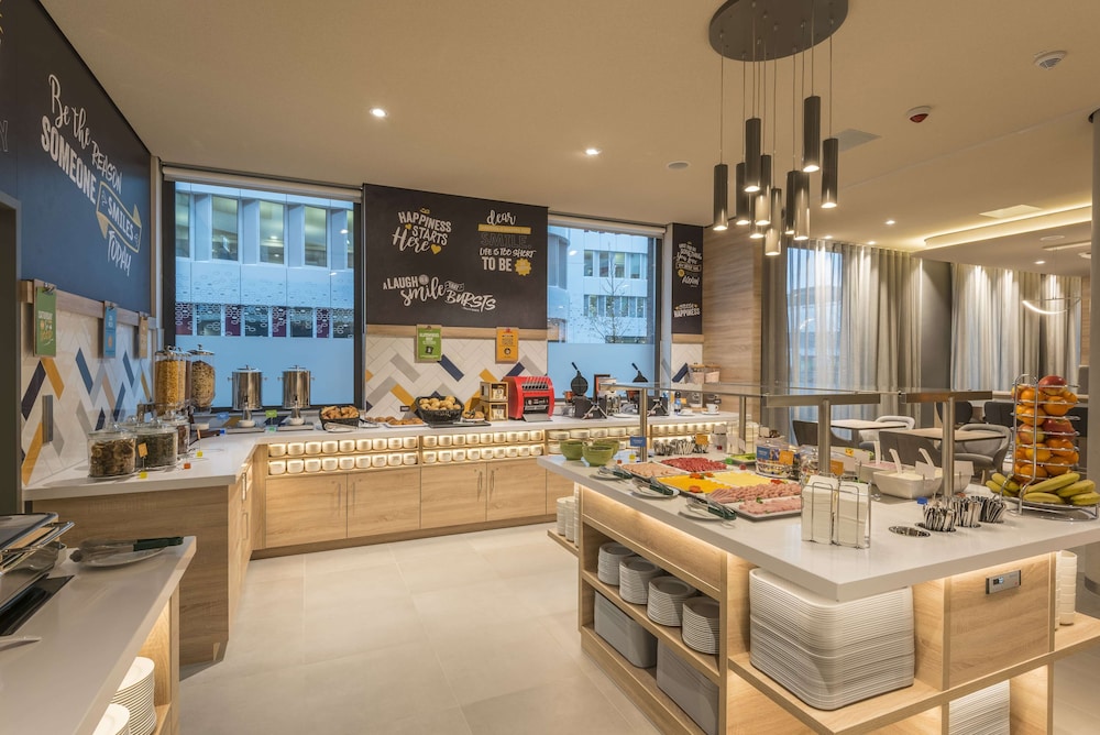Hampton by Hilton Frankfurt Airport 22