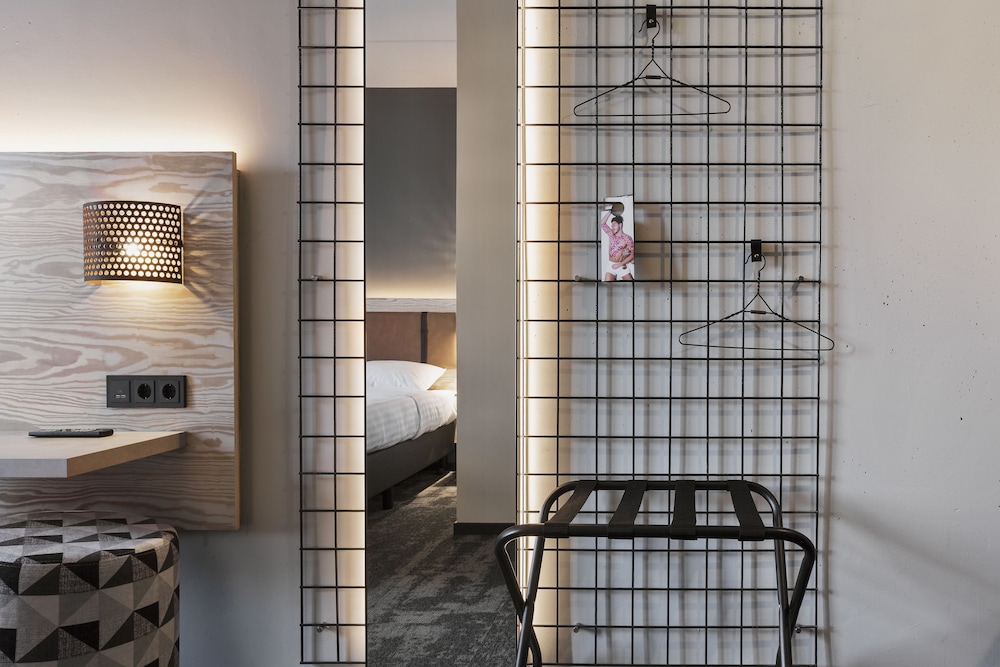 Moxy Düsseldorf Süd 15