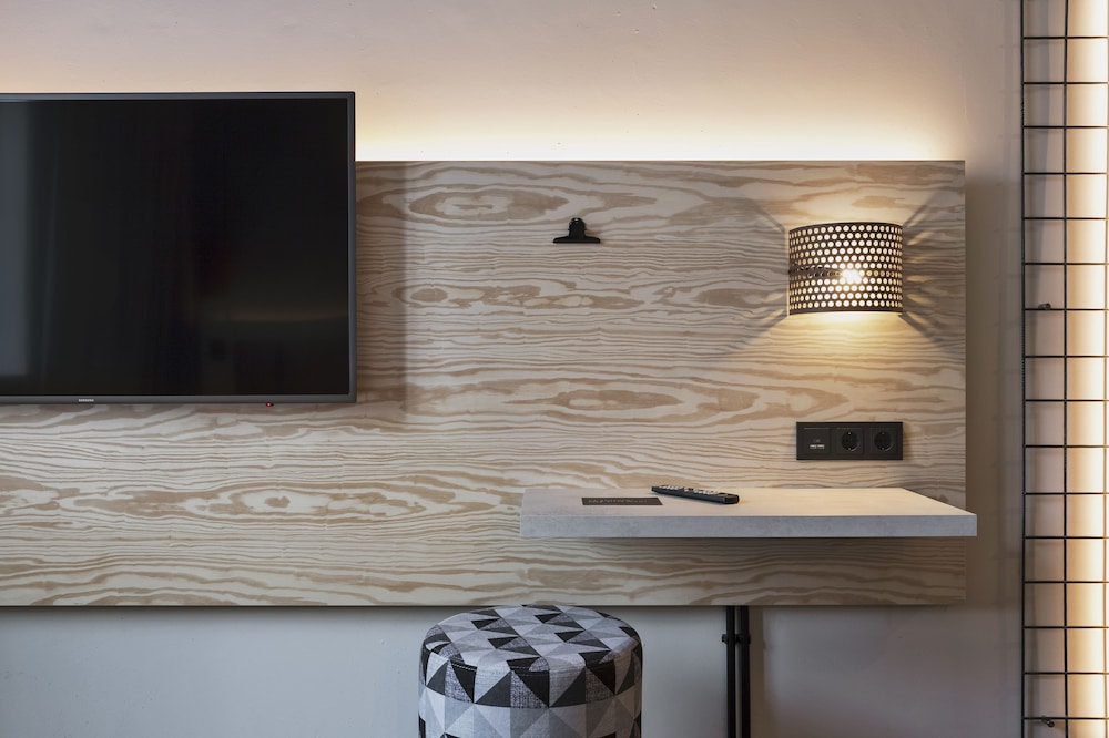 Moxy Düsseldorf Süd 14