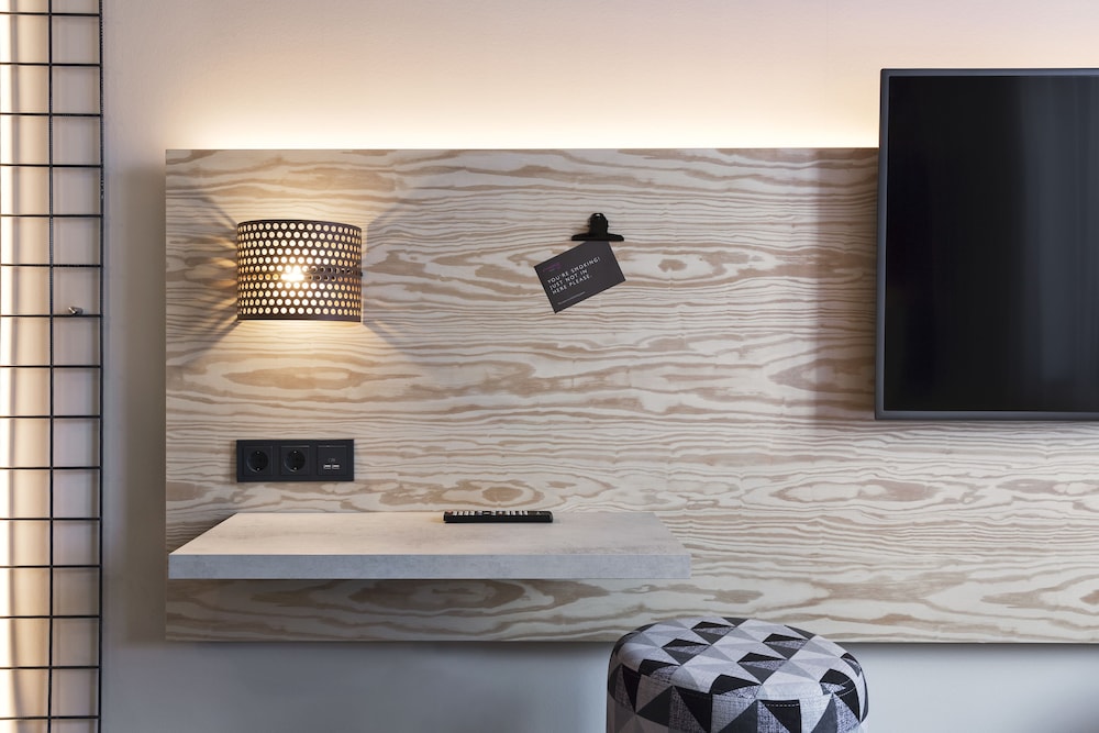 Moxy Düsseldorf Süd 12