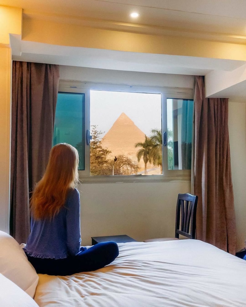 Panorama Pyramids Inn 24