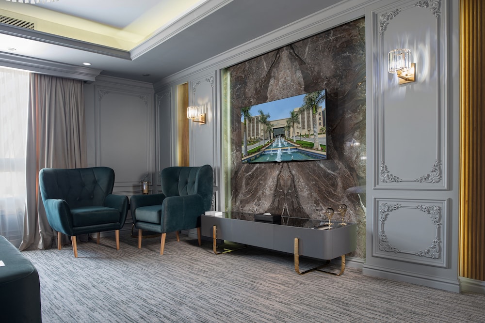 Triumph Luxury Hotel 16