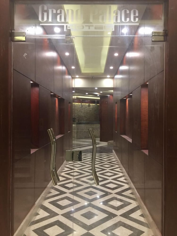 Grand Palace Hotel 22