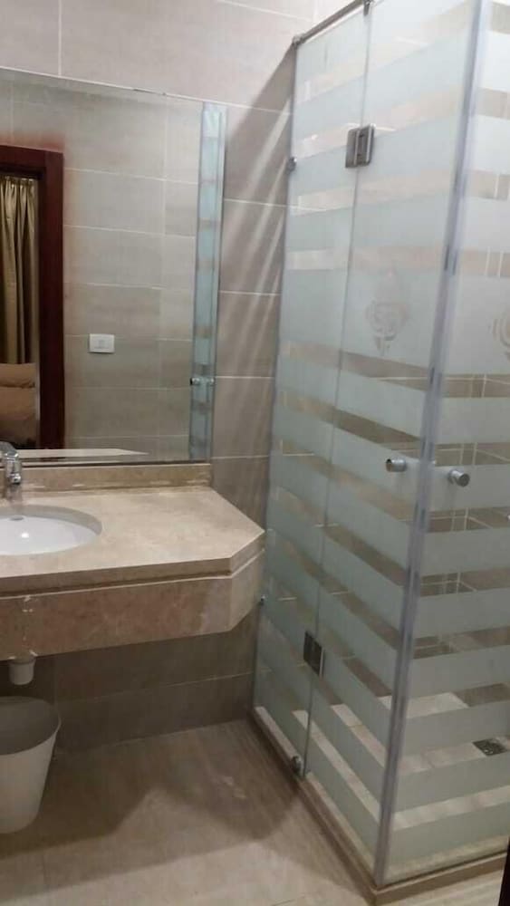 Grand Palace Hotel 13
